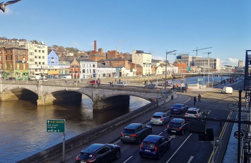 Victorian Quarter Appartement | Spacious Riverside 2Bd, Mid City - Above Bar&Venue