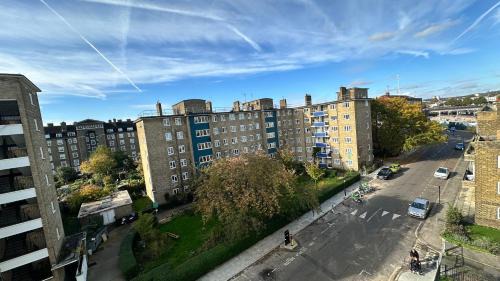 Somers Town Lit Et Petit-Déjeuner | Spacious Room in Central London