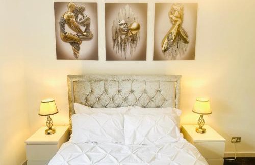 Drumchapel Maison | Spacious Room in Glasgow West End