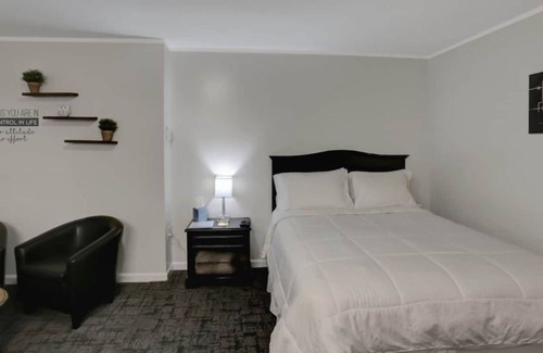 Loyalton Maison | Spacious room w/ KingBed and desk & sitting area