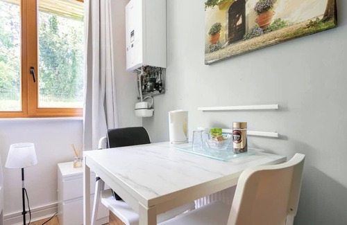 Stepaside Appartement | Spacious room with a relaxing view