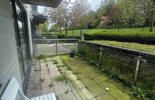 Stepaside Appartement | Spacious room with a relaxing view