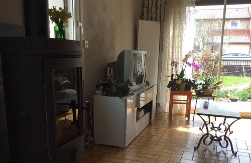 Riom Maison | Spacious rooms at the inhabitant With large beds Very bright TV