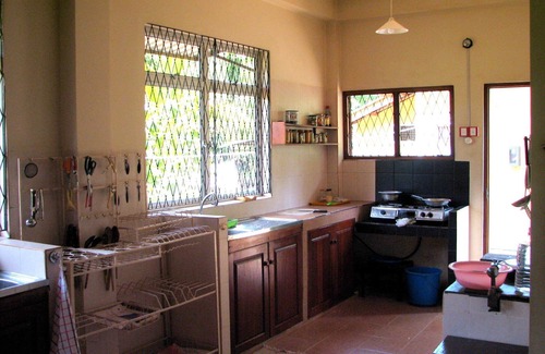 Habarana Maison | Chambres spacieuses avec / salles de bains attenantes / Travellers Paradise