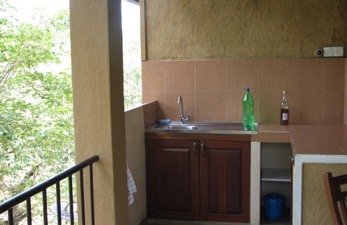 Habarana Maison | Chambres spacieuses avec / salles de bains attenantes / Travellers Paradise