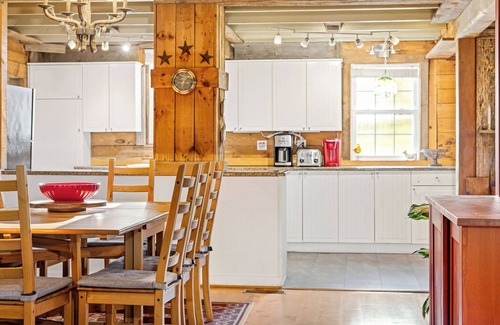 Williamsville Maison | Spacious Rural Farmhouse Getaway with Peaceful Views