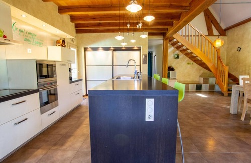 Rampieux Cottage | Maison spacieuse avec piscine chauffée, grand jardin et équipements bébé en Dordogne