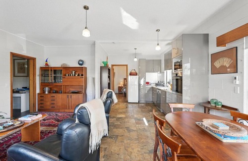 Sandy Bay Appartement | Spacious Sandy Bay Stay