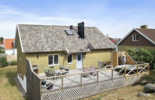 Ockero Maison | Spacious house close to the sea for the extended family