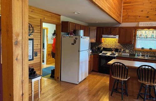 Cherry Creek Cabine | Spacious, secluded cabin