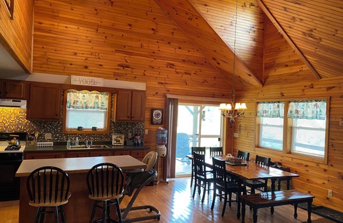 Cherry Creek Cabine | Spacious, secluded cabin