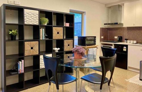 Burwood East Appartement | Spacious Self-Contained Guest Suite