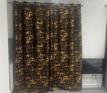 Custom House Maison | Spacious self-contained studio