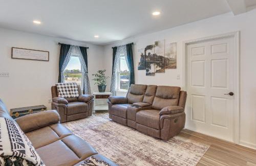 Pleasant Hall Maison | Spacious Shippensburg Home, Close to Museums!