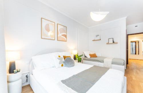 Smichov Appartement | Spacious Smíchov 2 Bedroom Apartment with Excellent Tram Connection