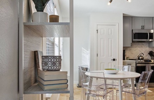 Dittmar Crossing Maison | Spacious South Austin Fully Remodeled WFH
