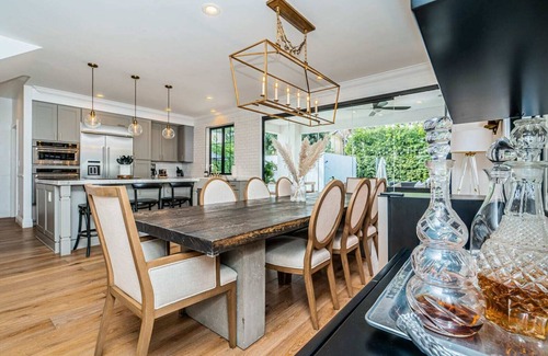 South Park Maison | South Park Gem - Walk to Dining, Shops w/ Pool