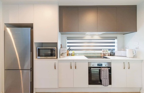 Christchurch Maison | Spacious Stay near Avon River w/ Carpark