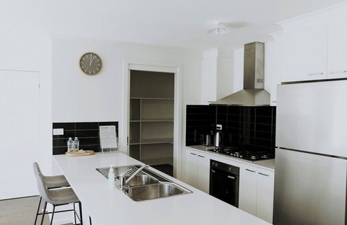 Bendigo Maison | Spacious Stay On Shamrock, Bendigo