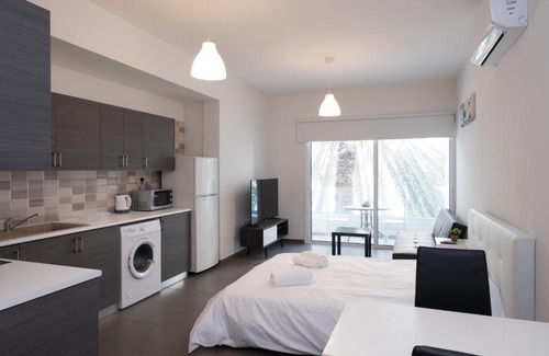Larnaca City Centre Appartement | Spacious Studio Downtown