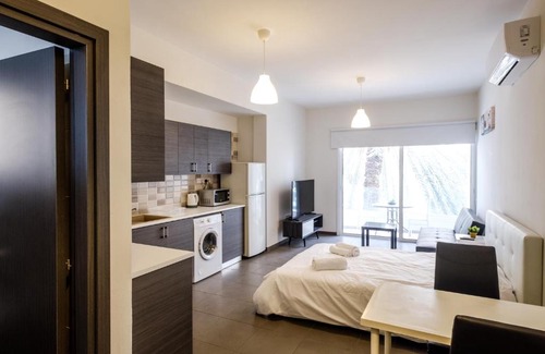 Larnaca City Centre Appartement | Spacious Studio Downtown