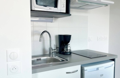 Lormont Appartement | Spacious Studio in Lormont