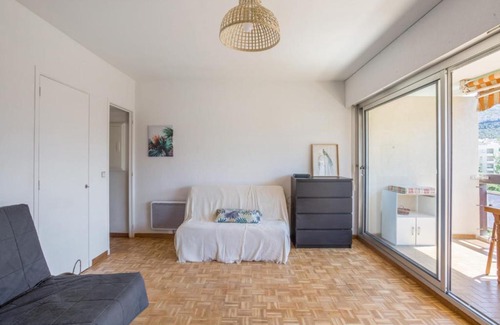 8th Arrondissement Appartement | Studio spacieux avec terrasse vue mer près de la plage à Marseille Welkeys
