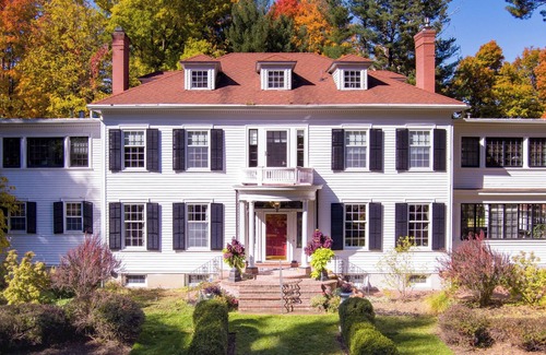 Trumansburg Appartement | Spacious Suite in Historic Mansion