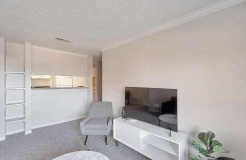 Midland Maison | Quiet 1BR in Heart of Midland