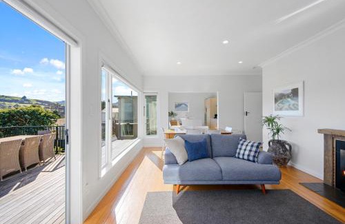 Akaroa Maison | Spacious Sunny Family Home in Akaroa