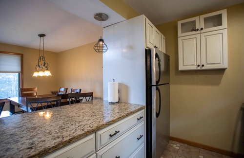 Ellicottville Maison | SPACIOUS TOWNHOME, GREAT SLOPE VIEWS - PERFECT FOR YOUR OUTDOOR GETAWAY!