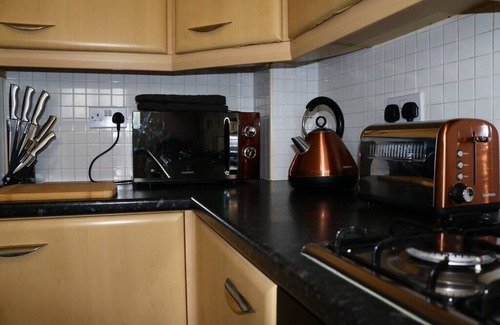 Tipton Appartement | Spacious Townhouse Tipton, Ideal for Contractors, Travellers & Families
