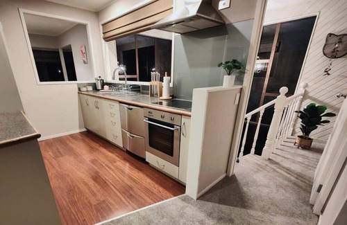 Richmond Heights Maison | Spacious & Tranquil - 5min town *No Service Fee*