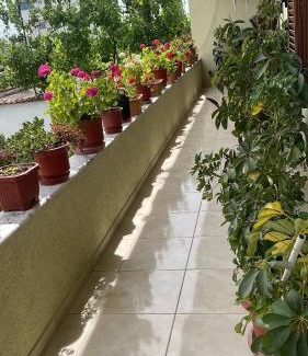 Kamez Maison | Spacious Triple Room with Balcony