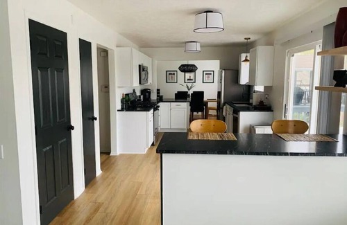 Bellevue Maison | Spacious updated CWS/Corporate rental 4 BR|2.5 BA