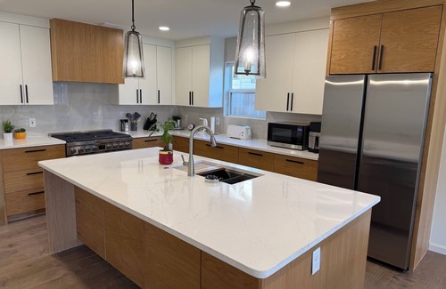Lincoln Terrace Maison | Spacious upscale 4-bedroom house near the OU Medical Center