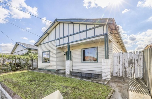 Coburg Maison | Spacious Urban Delight in Coburg