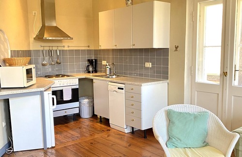 Rerik Autre | Spacious vacation apartment in a manor house with balcony, near the Baltic Sea