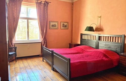 Rerik Autre | Spacious vacation apartment in a manor house with balcony, near the Baltic Sea