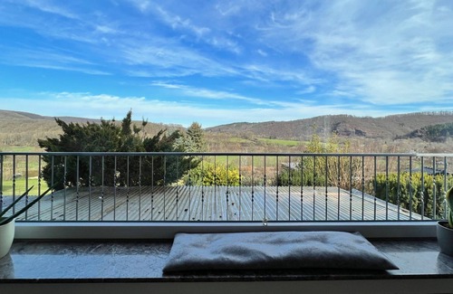Hausen Maison | Spacious vacation home with Eifel view and garden at the Eifel National Park