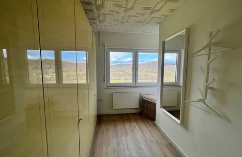 Hausen Maison | Spacious vacation home with Eifel view and garden at the Eifel National Park