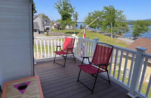 Laconia Maison | Spacious vacation spot on Lake Winnisquam! Sleep up to 8