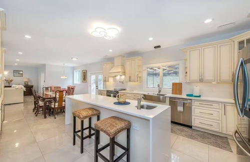 Wantage Maison | Spacious Vernon retreat home