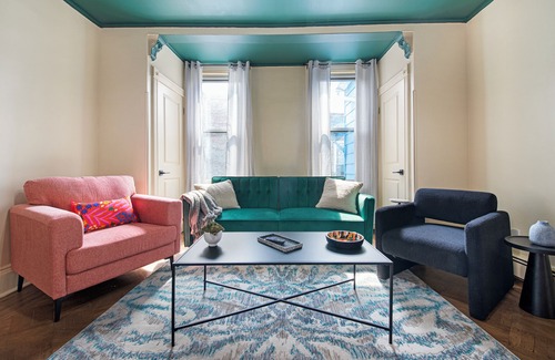 Bergen Appartement | Spacious Victorian with Parking Available
