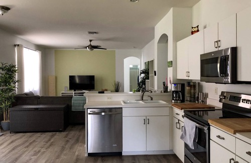 Beachwalk Isles Maison | Grande maison avec 4 chambres, 3 salles de bains et une piscine fantastique