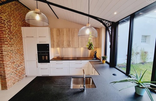 Arneke Cottage | Louez une Maison de Maître pour 11 Pers. à Arneke - Jardin, WiFi et Proche Commerces