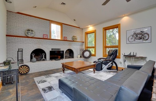 Tuscarora Maison | Spacious Virginia Retreat with Deck and Scenic Views!