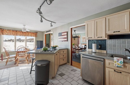 New Durham Appartement | Year-Round Lakefront Retreat- Prime Location!