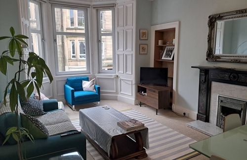 Merchiston Appartement | Spacious well located flat - perfect for group trips