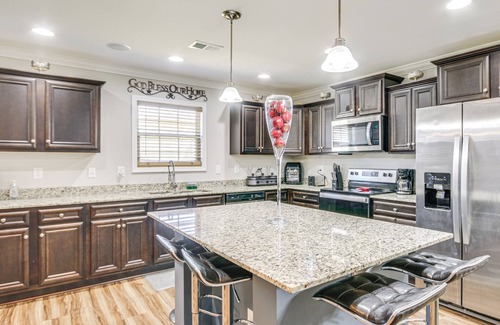West Columbia Maison | Spacious West Columbia Home w/ Patio & Grill!